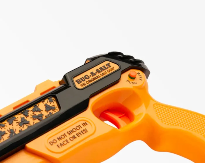 Riješite se muha na najzabavniji način uz Bug-A-Salt 3.0 Orange Crush! Nova, jača verzija puške na sol. Savršen poklon, bez baterija i otrova. Naruči odmah!